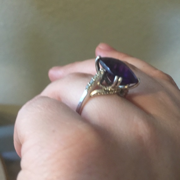 8.5 ctw purple amethyst Rhodium over sterling silver - Picture 8 of 9